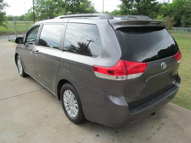 2011 Toyota Sienna Unknown