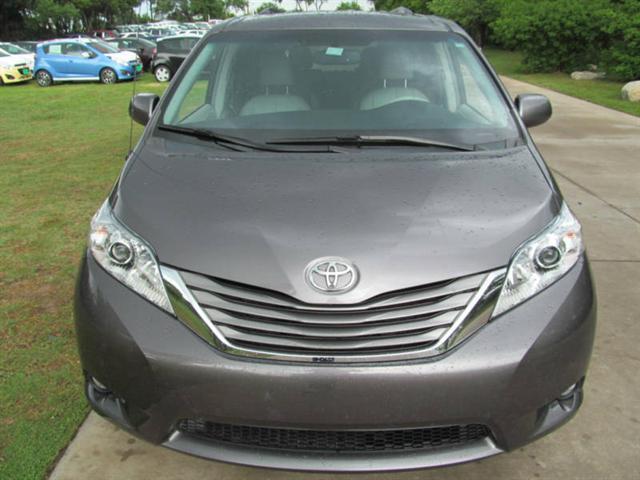 2011 Toyota Sienna Unknown