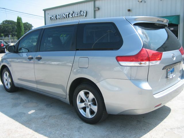 2011 Toyota Sienna Base