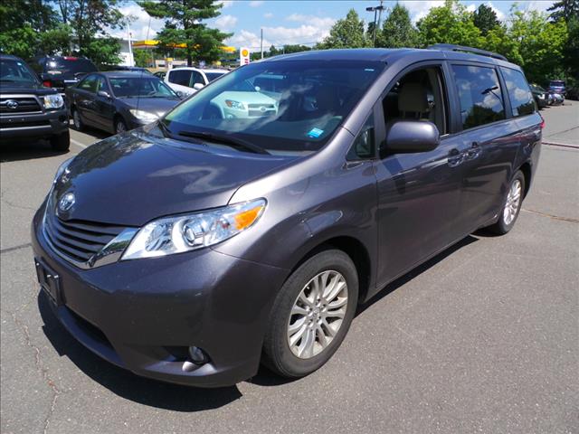 2011 Toyota Sienna SEL Sport Utility 4D