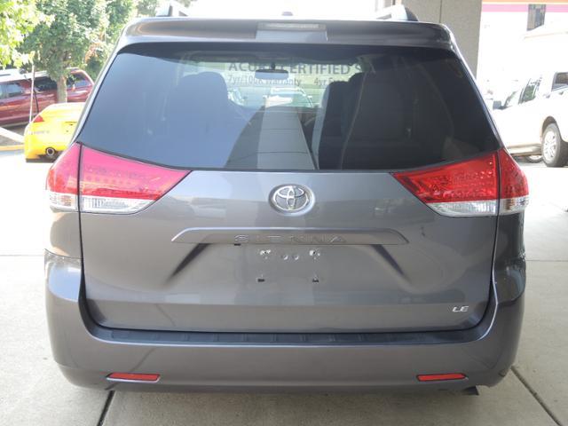 2011 Toyota Sienna X