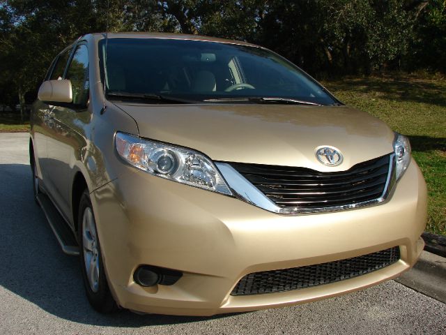 2011 Toyota Sienna 4dr Wgn Auto Grand Touring