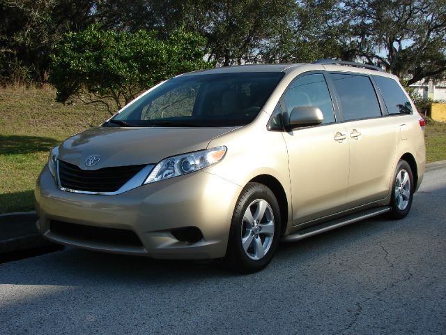 2011 Toyota Sienna 4dr Wgn Auto Grand Touring