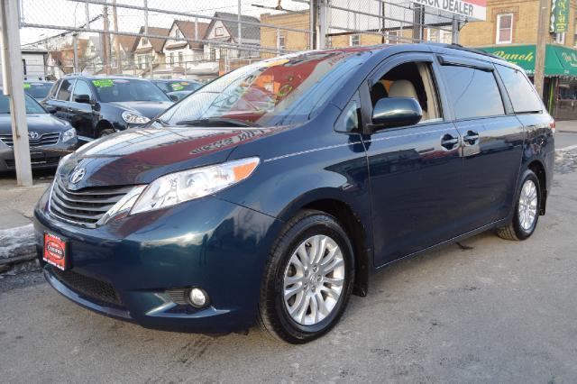2011 Toyota Sienna Limited Awd/touring AWD