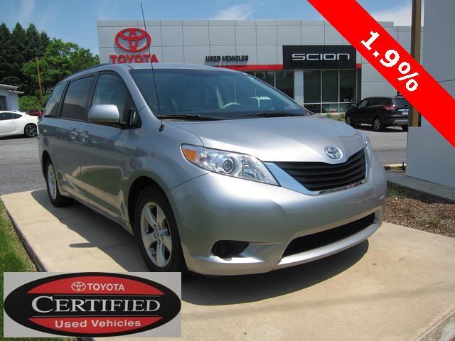 2011 Toyota Sienna X