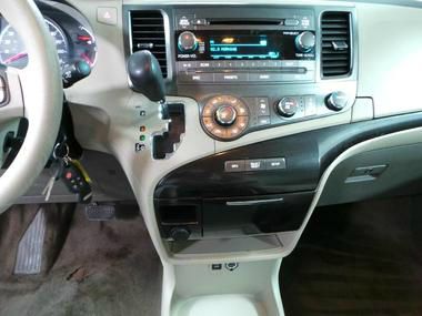 2011 Toyota Sienna Lariat XL