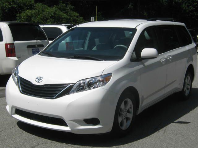 2011 Toyota Sienna 4dr Wgn Auto Grand Touring