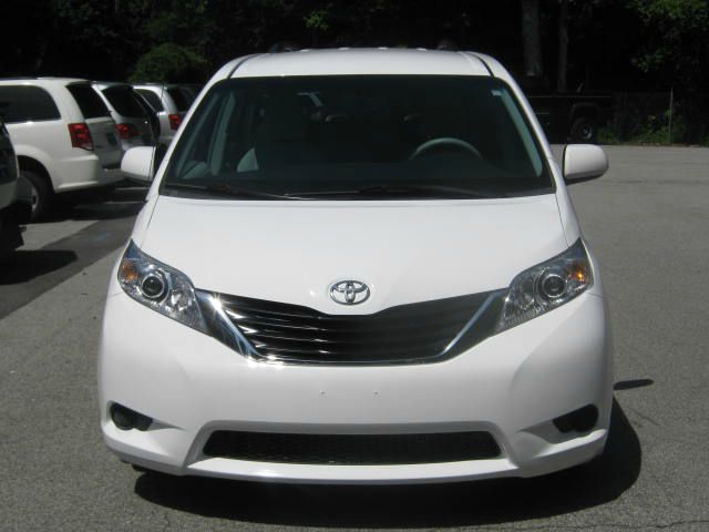 2011 Toyota Sienna 4dr Wgn Auto Grand Touring