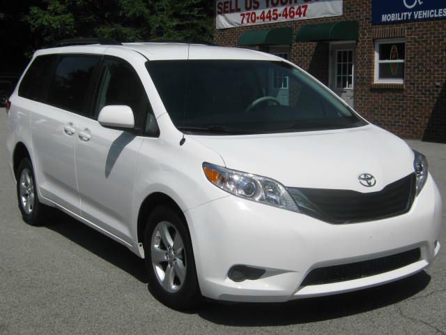 2011 Toyota Sienna 4dr Wgn Auto Grand Touring