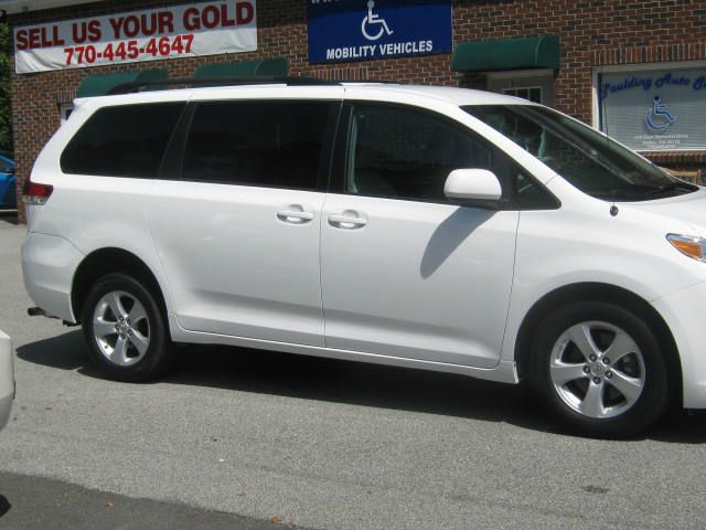 2011 Toyota Sienna 4dr Wgn Auto Grand Touring