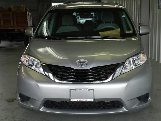 2011 Toyota Sienna Base