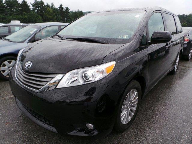 2011 Toyota Sienna SEL Sport Utility 4D