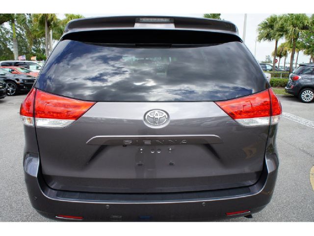 2011 Toyota Sienna 2.5i Cvt