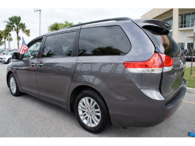 2011 Toyota Sienna 2.5i Cvt
