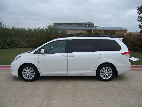 2011 Toyota Sienna 4dr Wgn Auto Grand Touring