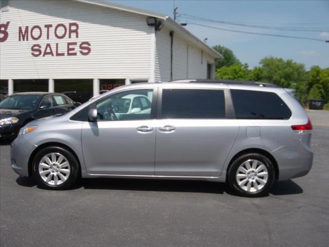2011 Toyota Sienna 3.0 Avant Quattro