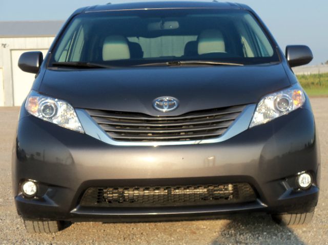 2011 Toyota Sienna Eddie Bauer 4x4