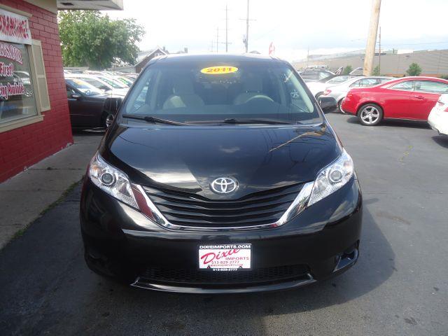 2011 Toyota Sienna 4dr Wgn Auto Grand Touring