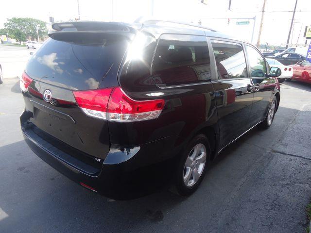 2011 Toyota Sienna 4dr Wgn Auto Grand Touring