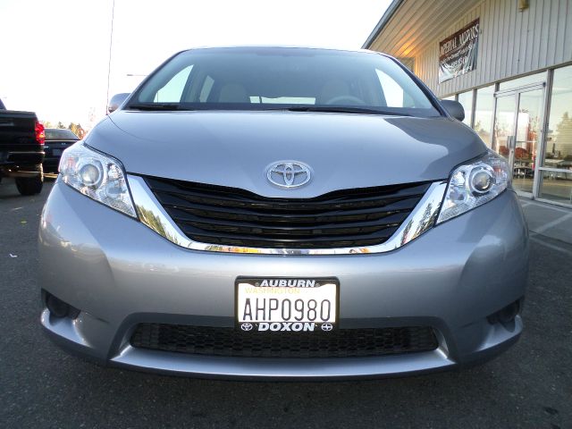2011 Toyota Sienna 4dr Wgn Auto Grand Touring