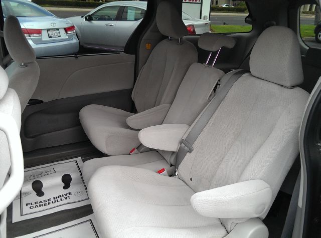 2012 Toyota Sienna Premium Luxury PKG