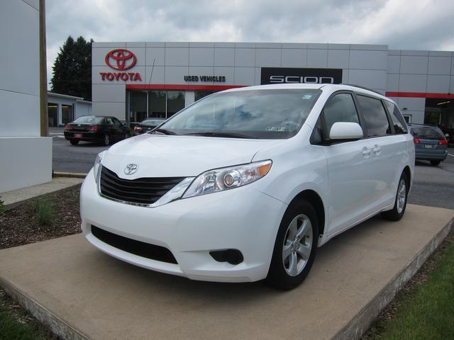 2012 Toyota Sienna X