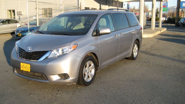 2012 Toyota Sienna Avalanche Z-71 4x4