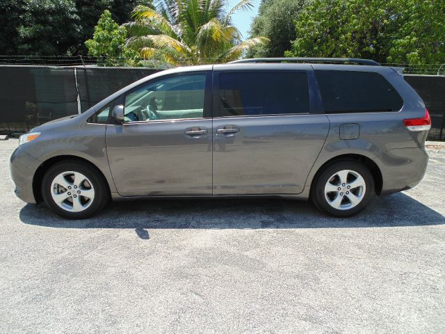 2012 Toyota Sienna Eddie Bauer 5.4L 4WD