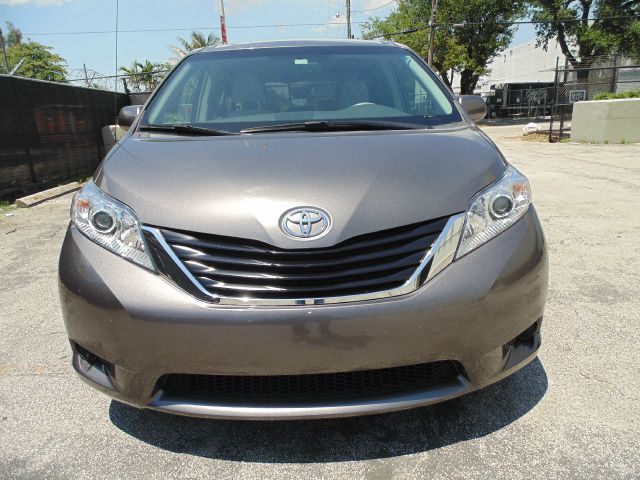 2012 Toyota Sienna Eddie Bauer 5.4L 4WD