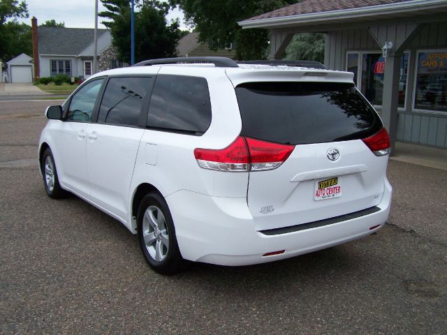 2012 Toyota Sienna Avalanche Z-71 4x4