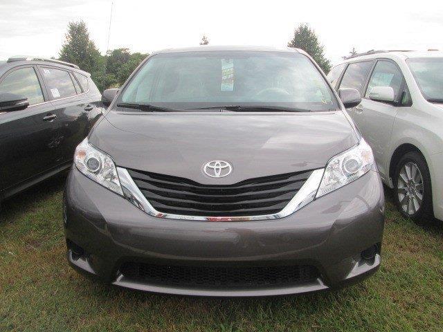 2013 Toyota Sienna X