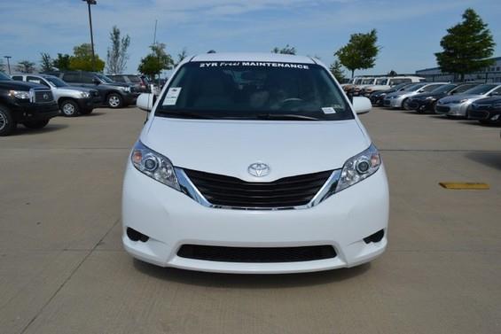 2013 Toyota Sienna X