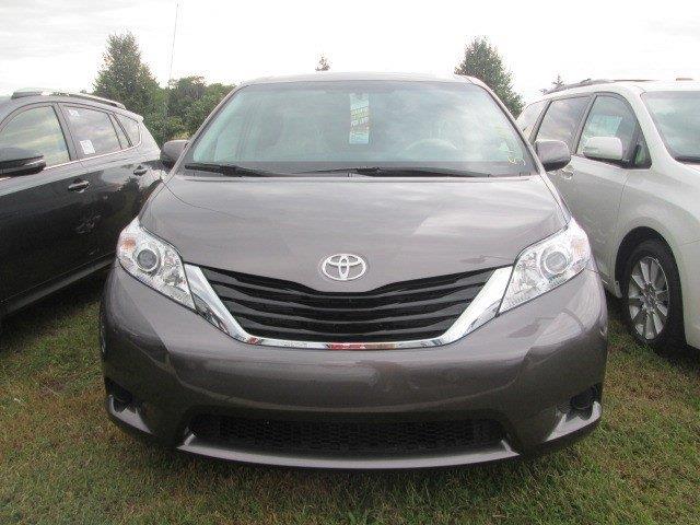 2013 Toyota Sienna X