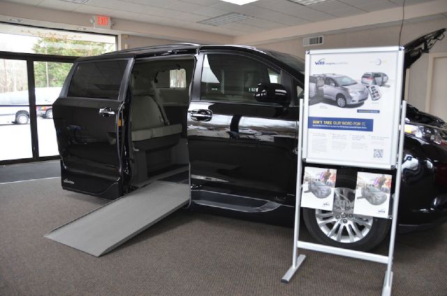 2013 Toyota Sienna GT Black Leather