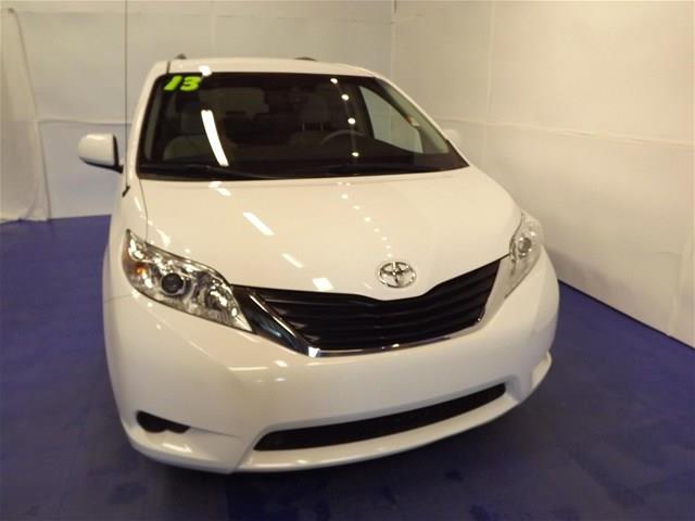 2013 Toyota Sienna Unknown