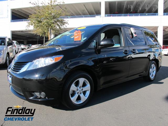 2013 Toyota Sienna X