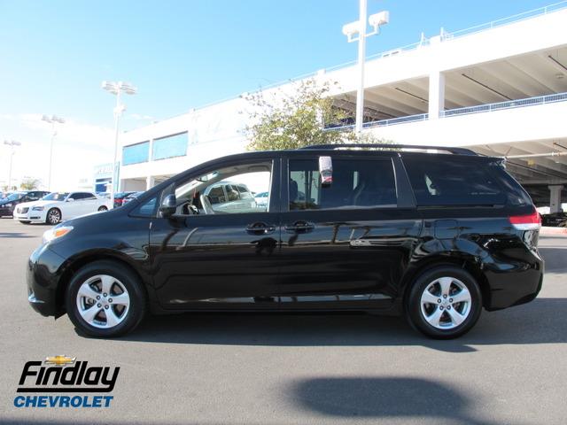 2013 Toyota Sienna X