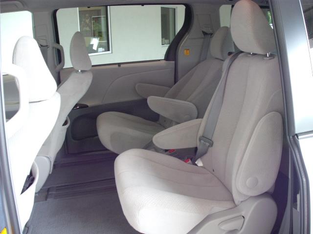 2013 Toyota Sienna X