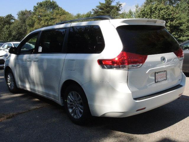 2014 Toyota Sienna SEL Sport Utility 4D