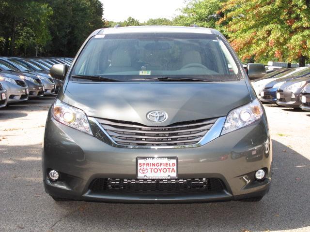 2014 Toyota Sienna SEL Sport Utility 4D