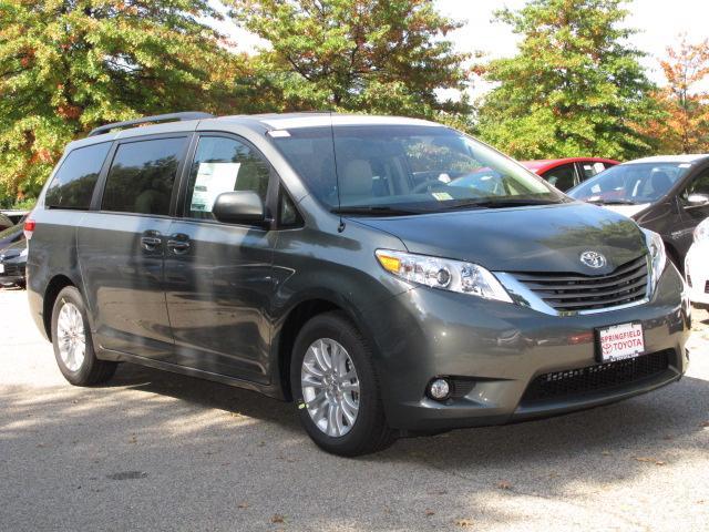 2014 Toyota Sienna SEL Sport Utility 4D