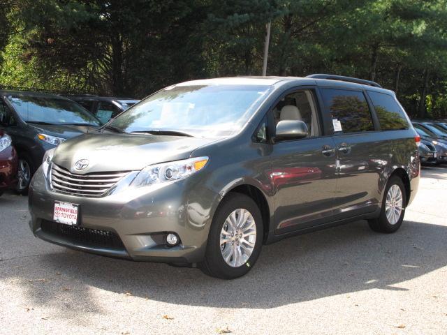 2014 Toyota Sienna SEL Sport Utility 4D