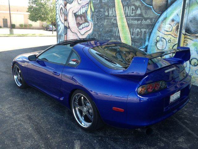 1997 Toyota Supra Black / Red