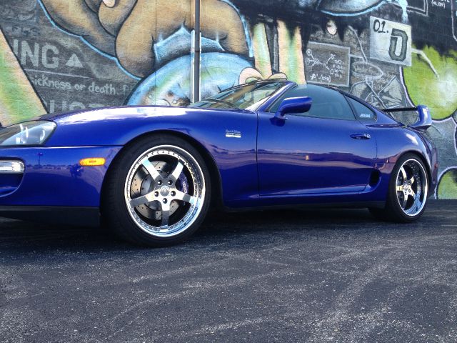 1997 Toyota Supra Black / Red