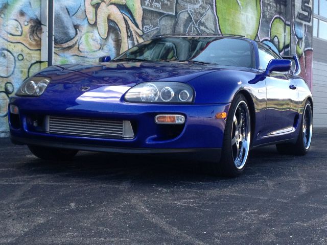 1997 Toyota Supra Black / Red