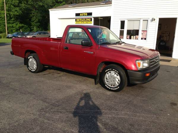 1993 Toyota T100 Lariat 4D Crew Cab Truck