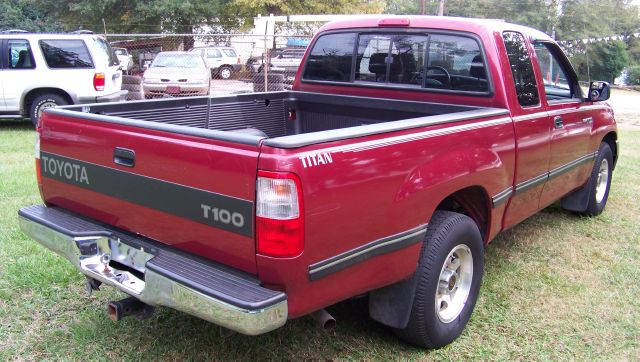 1996 Toyota T100 SE, 7 Pass, C.D. Player