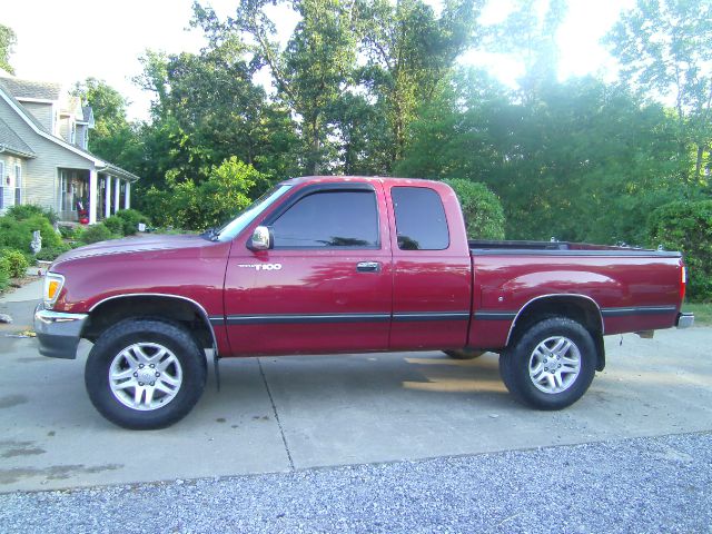 1996 Toyota T100 Work Truck Pickup 4D 5 3/4 Ft