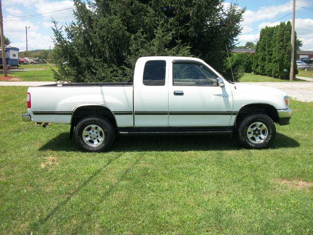 1997 Toyota T100 Work Truck Pickup 4D 5 3/4 Ft