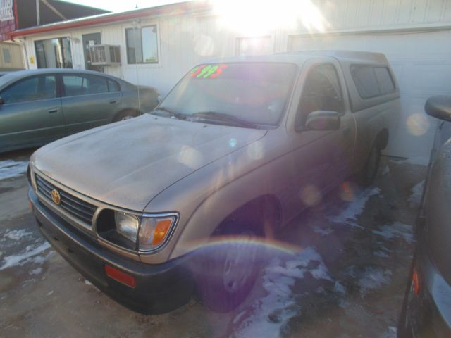 1996 Toyota Tacoma ES 2.4L AUTO